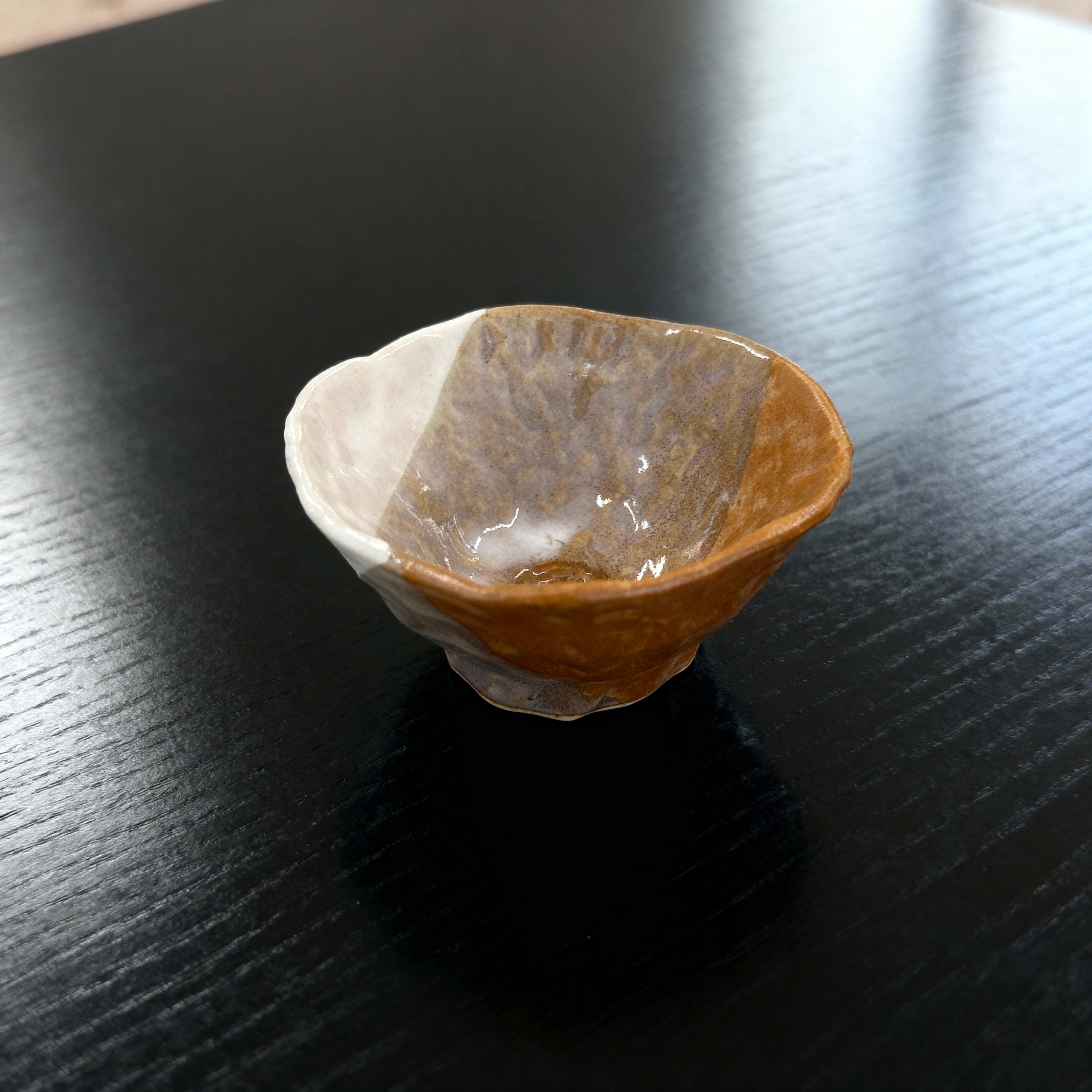 ぐい呑み 伊羅保かき分け