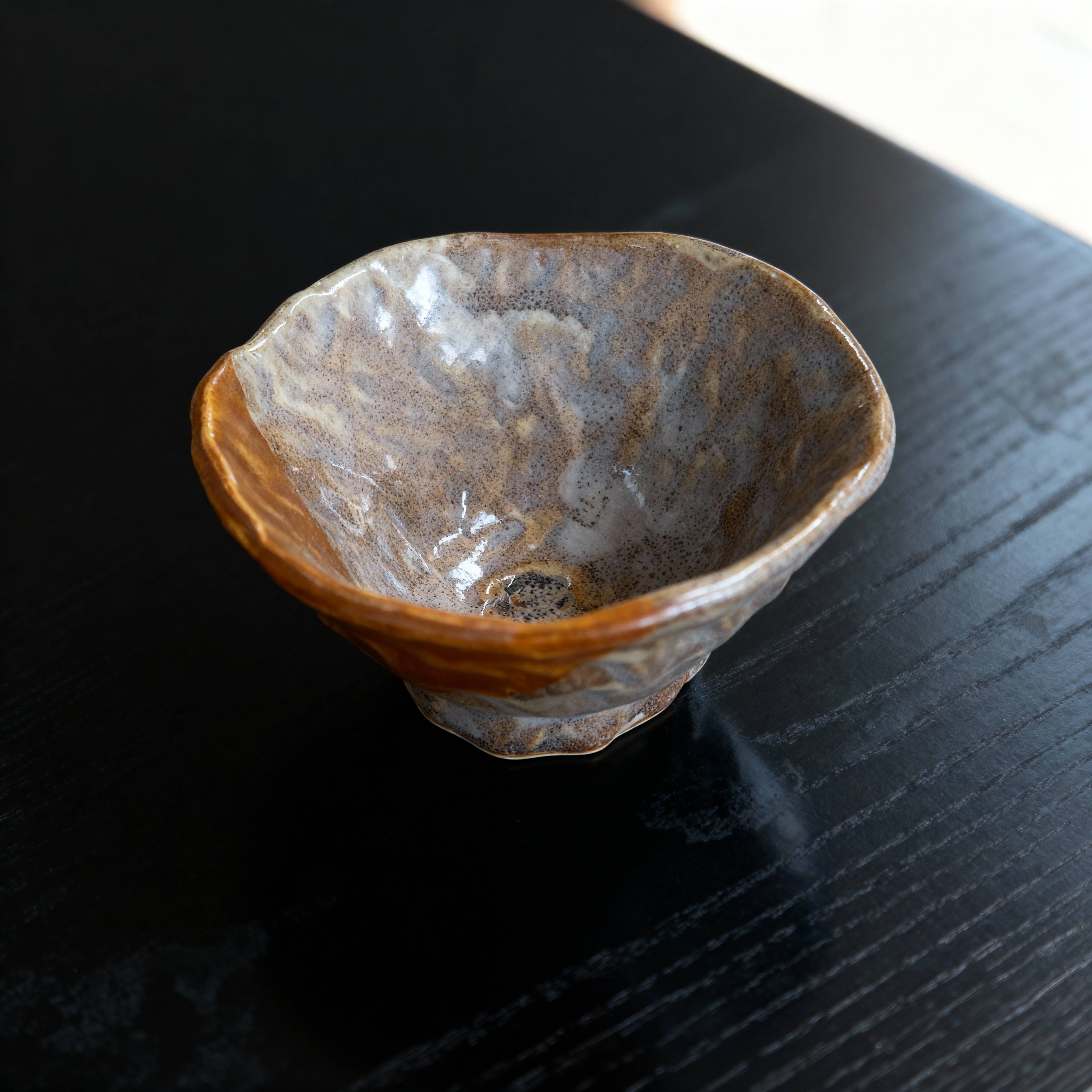 ぐい呑み 伊羅保かき分け