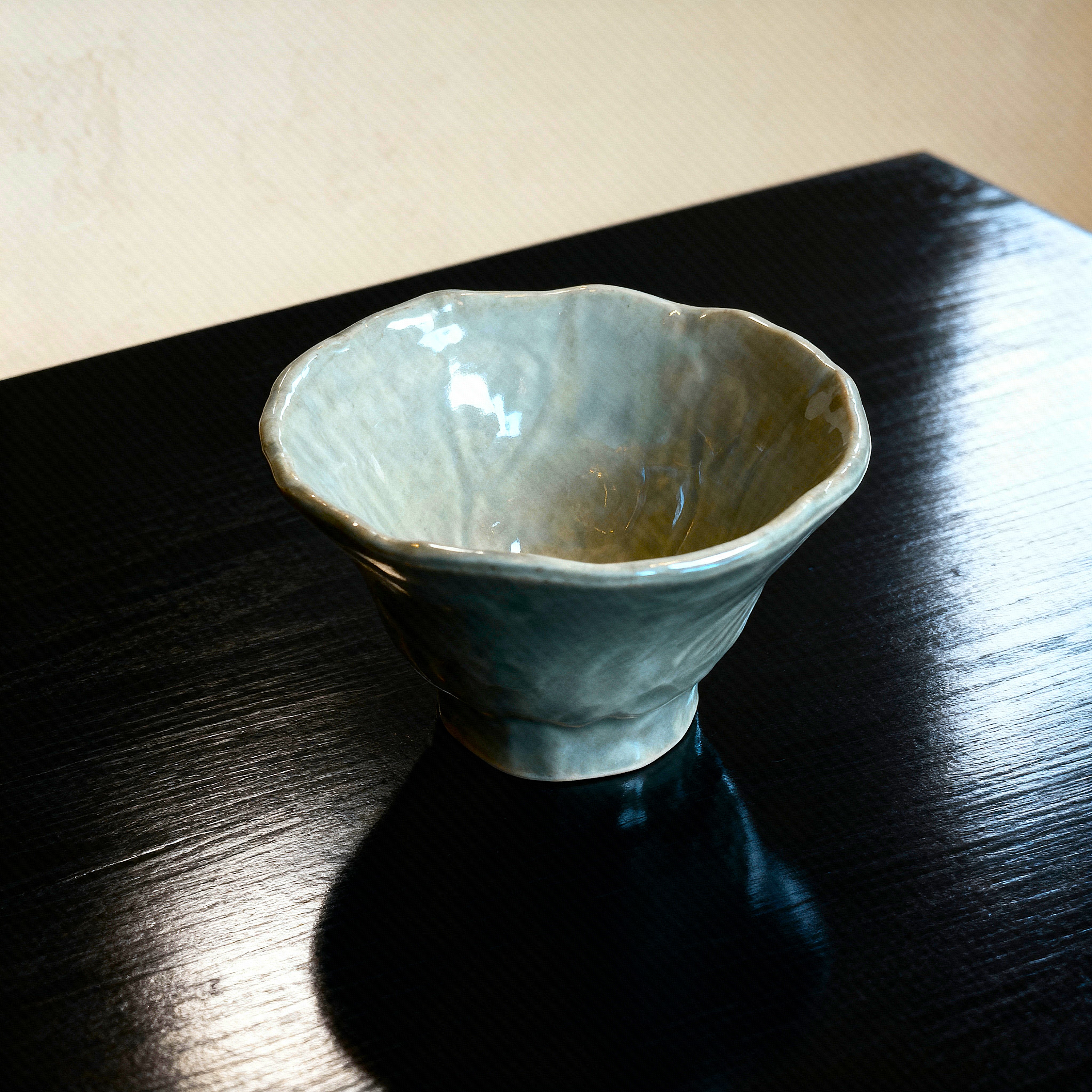 煎茶　伊羅保窯変白ハケ目