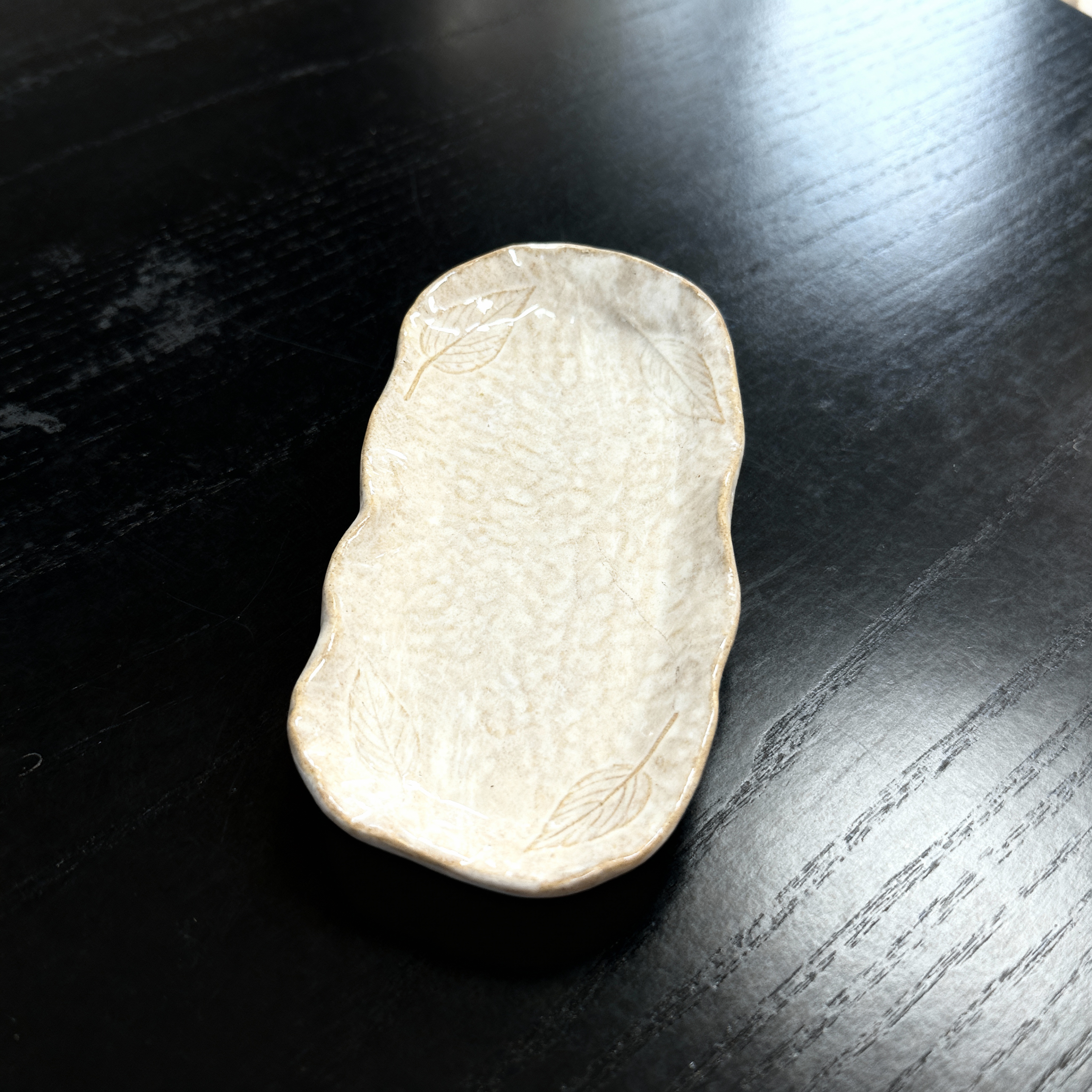 すし皿　乳白色