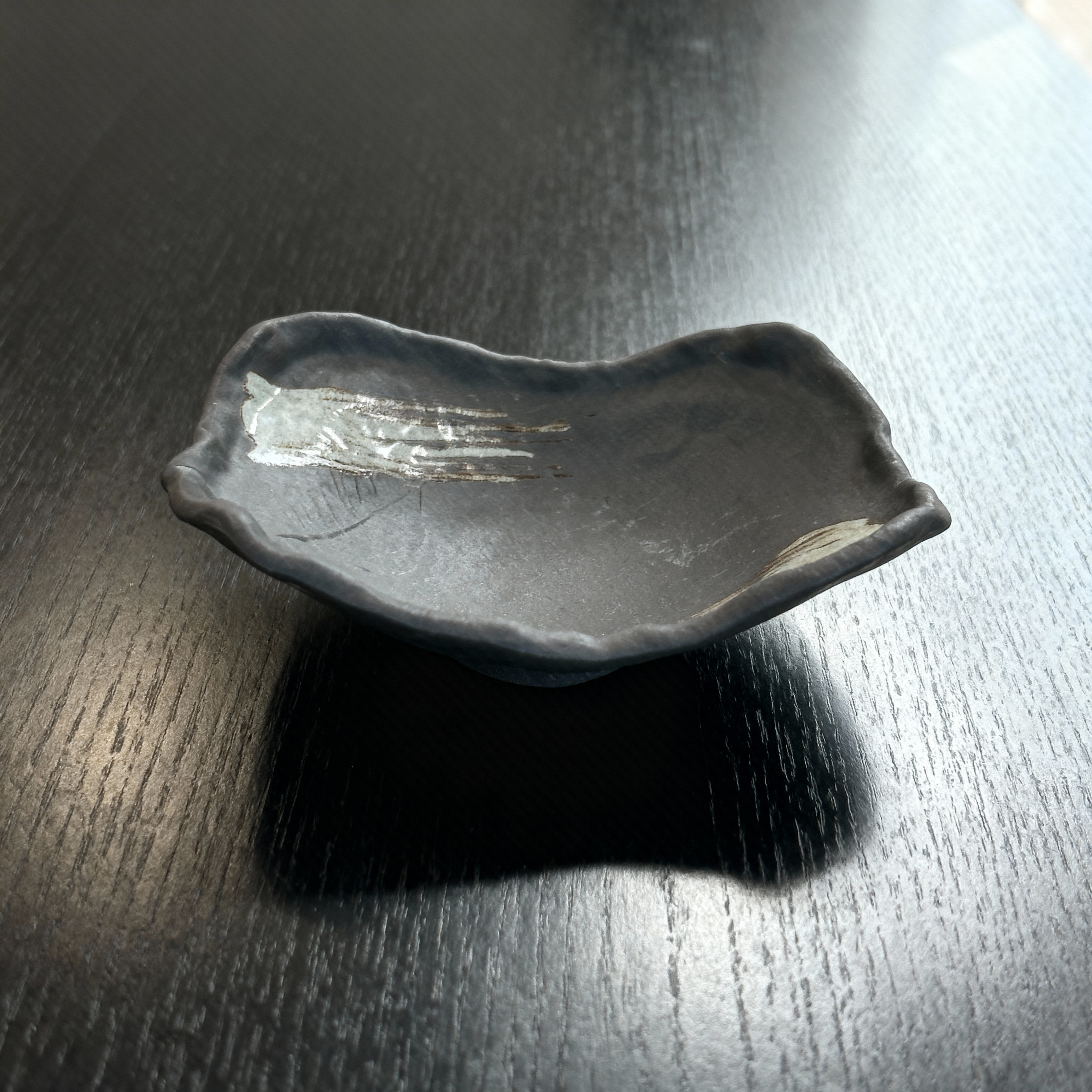 角盛鉢　木の葉付白粉引き窯変