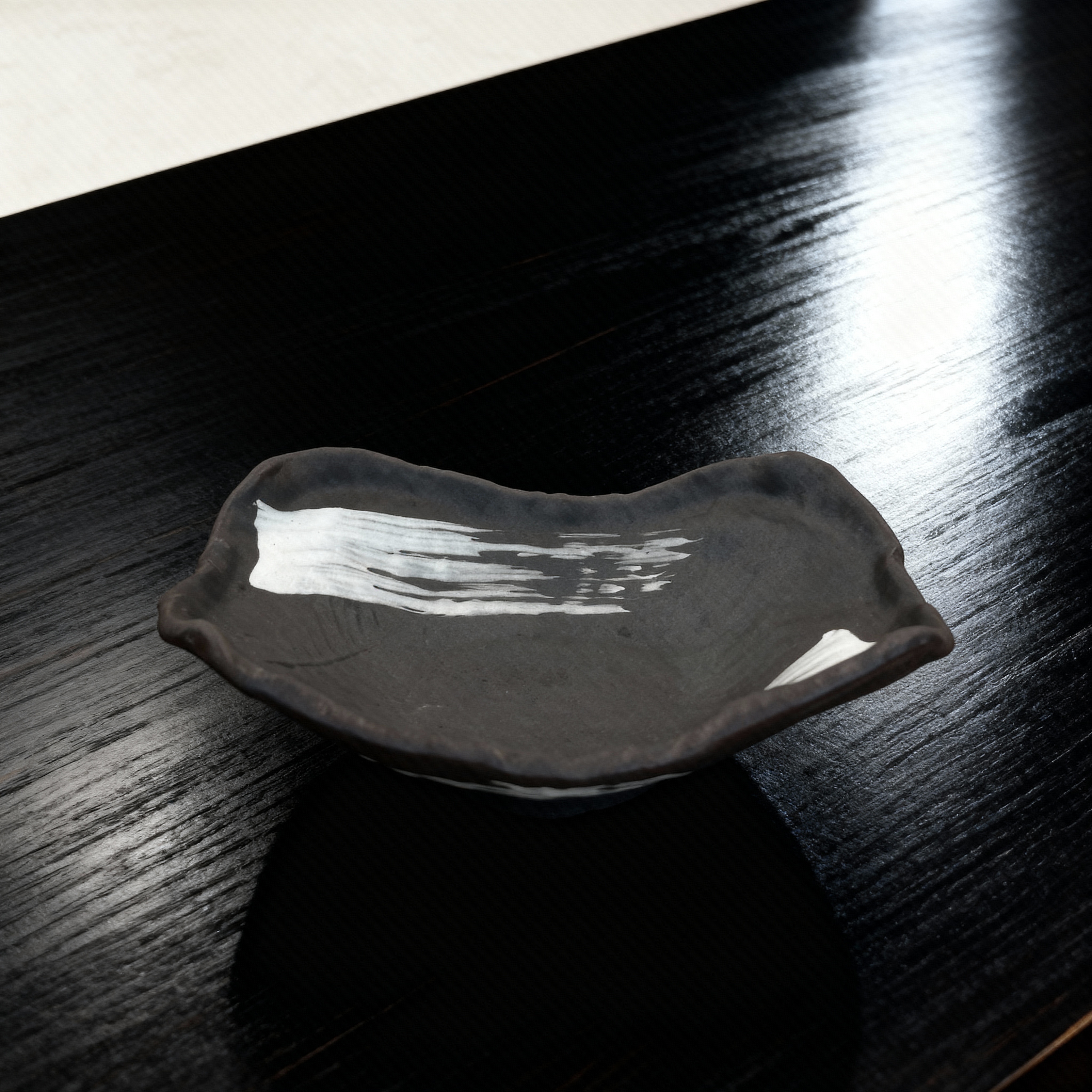 角盛鉢　木の葉付白粉引き焼き〆ツヤ無