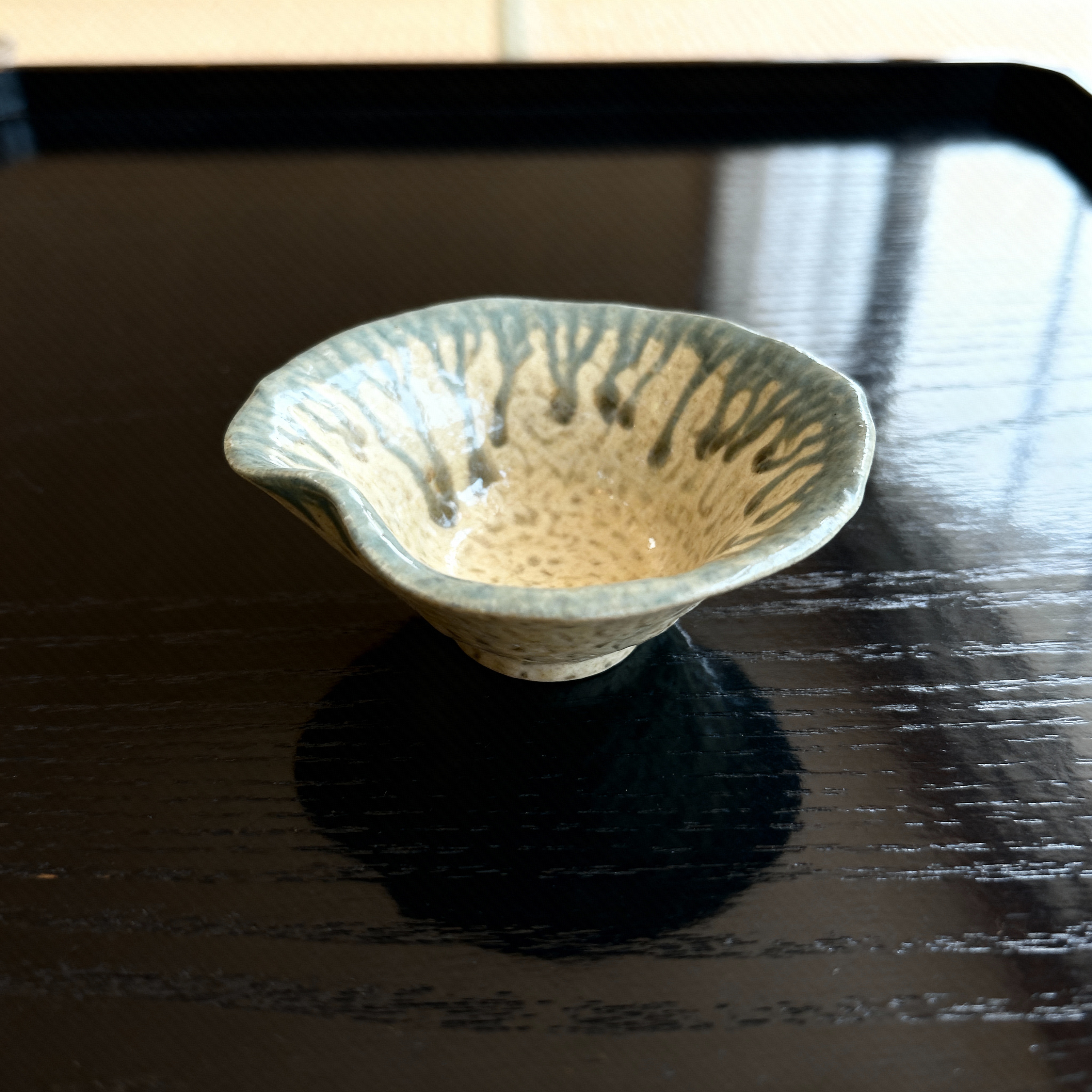 鉢　一方ひねり伊羅保